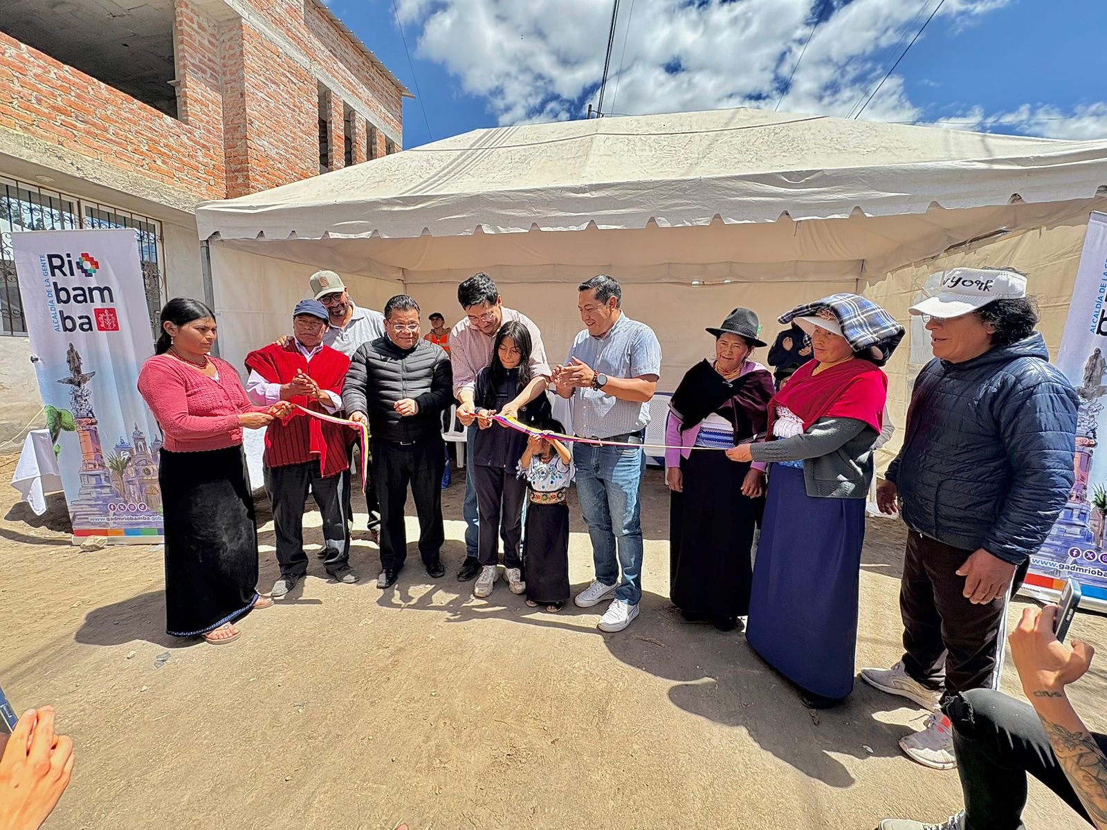 Sistema de agua potable y alcantarillado fue entregado 